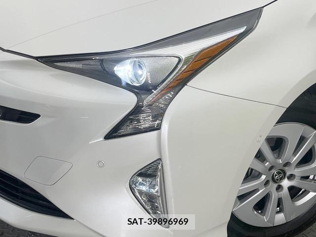 Toyota PRIUS 2018-09 8866017-11