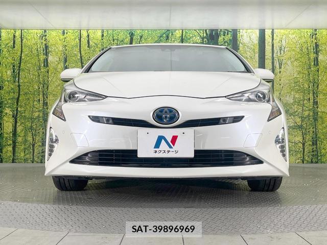 Toyota PRIUS 2018-09 8866017-13