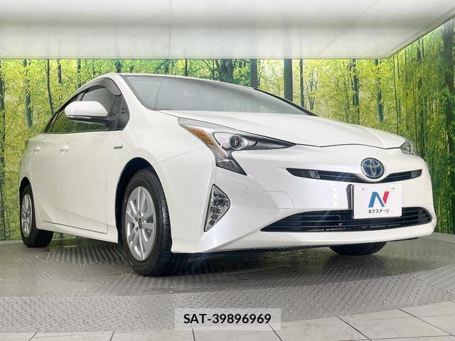Toyota PRIUS 2018-09 8866017-15