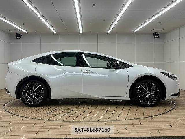 Toyota PRIUS 2024-12 8866176-17