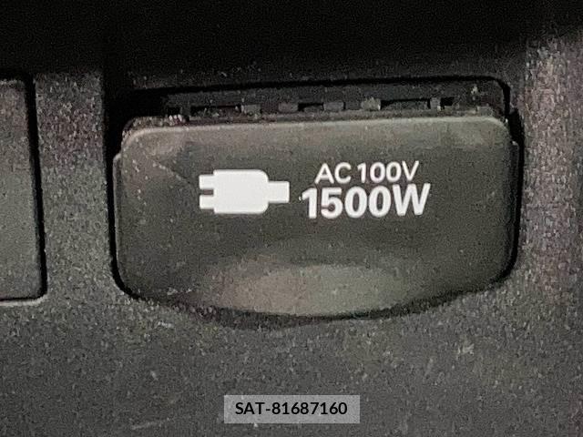 Toyota PRIUS 2024-12 8866176-7