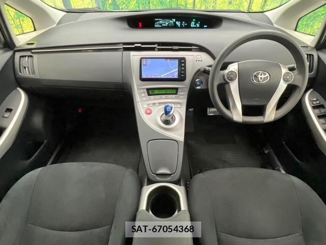 Toyota PRIUS 2015-10 8866368-2