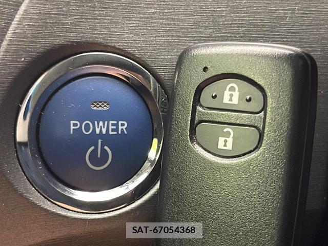 Toyota PRIUS 2015-10 8866368-6