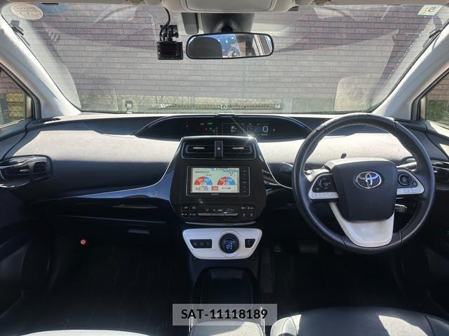 Toyota PRIUS 2016-03 8866643-1