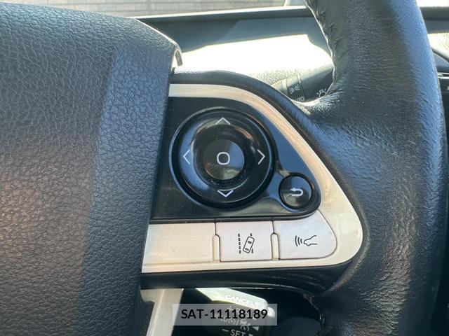 Toyota PRIUS 2016-03 8866643-12
