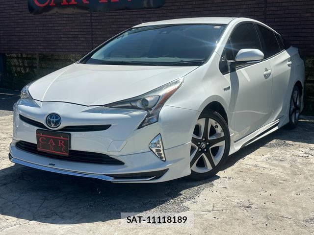 Toyota PRIUS 2016-03 8866643-15