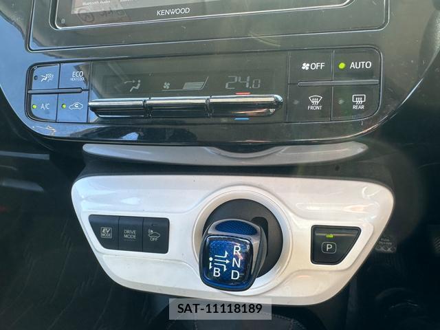 Toyota PRIUS 2016-03 8866643-9