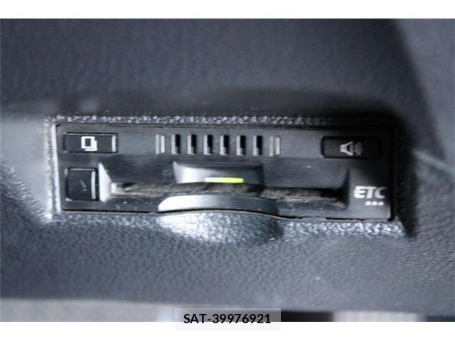 Toyota PRIUS 2019-09 8866724-5