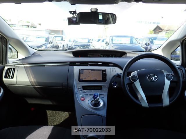 Toyota PRIUS 2014-12 8867100-2