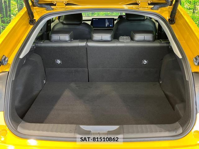 Toyota PRIUS 2023-09 8867222-9