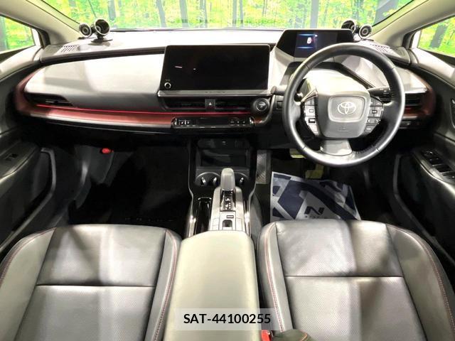 Toyota PRIUS 2024-03 8867258-1