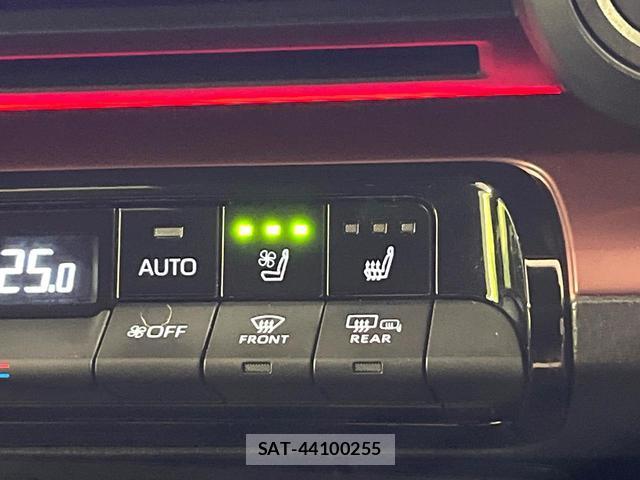 Toyota PRIUS 2024-03 8867258-5