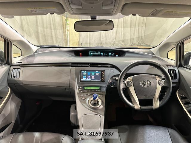 Toyota PRIUS 2011-05 8867421-7