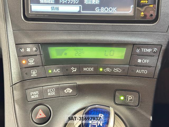Toyota PRIUS 2011-05 8867421-9