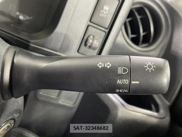 Toyota PROBOX 2021-08 8865570-4