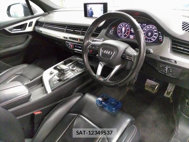 Audi Q7 2016-10 8866615-2