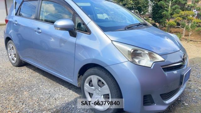 Toyota RACTIS 2014-04 8865468-1