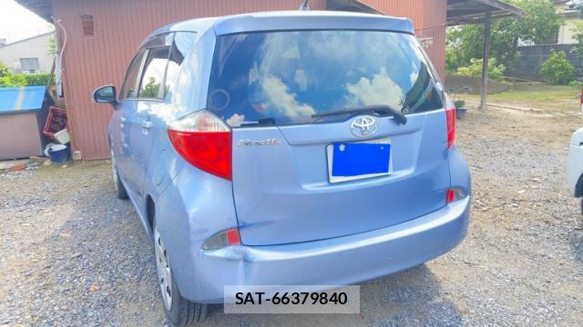Toyota RACTIS 2014-04 8865468-2