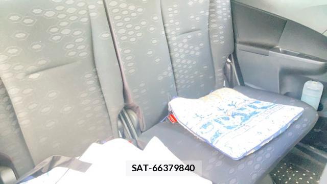 Toyota RACTIS 2014-04 8865468-5