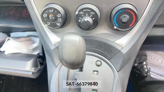 Toyota RACTIS 2014-04 8865468-7