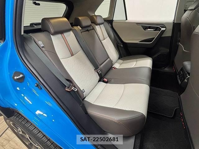 Toyota RAV4 2021-02 8865427-11