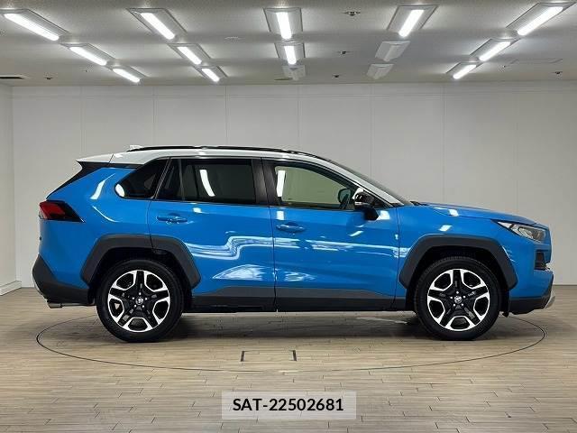 Toyota RAV4 2021-02 8865427-17