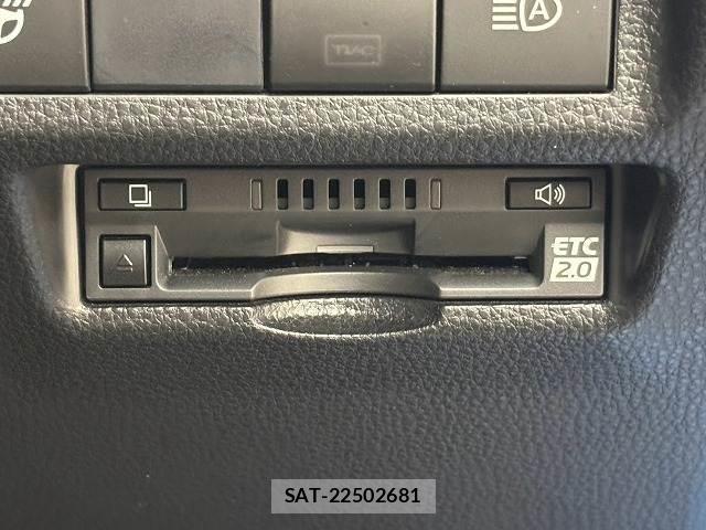 Toyota RAV4 2021-02 8865427-9