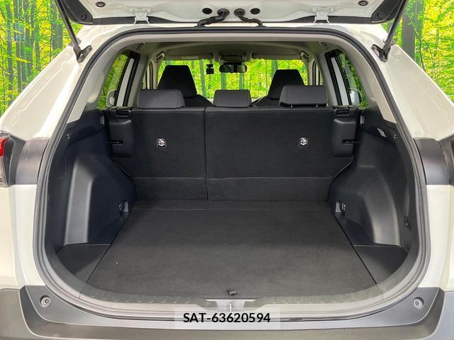 Toyota RAV4 2020-09 8865877-9