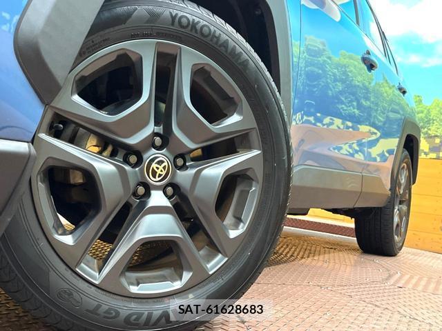 Toyota RAV4 2022-02 8866088-12