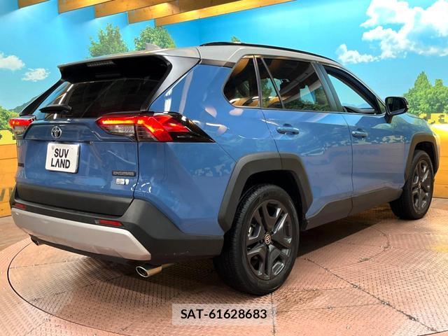 Toyota RAV4 2022-02 8866088-16