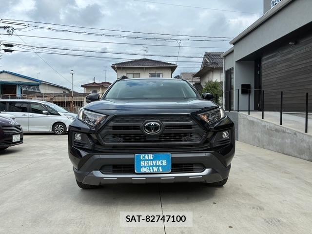 Toyota RAV4 2021-11 8866248-1