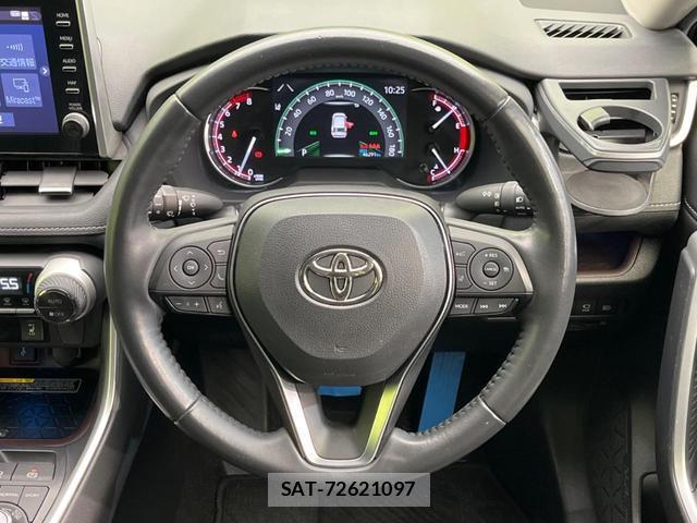 Toyota RAV4 2021-07 8866270-10