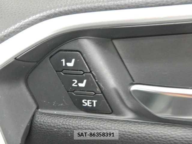 Toyota RAV4 2022-07 8866530-11