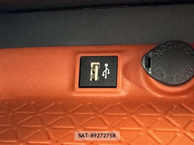 Toyota RAV4 2025-11 8866564-14