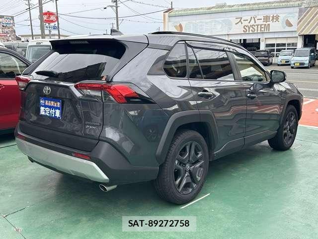 Toyota RAV4 2025-11 8866564-15
