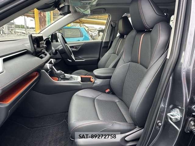 Toyota RAV4 2025-11 8866564-5