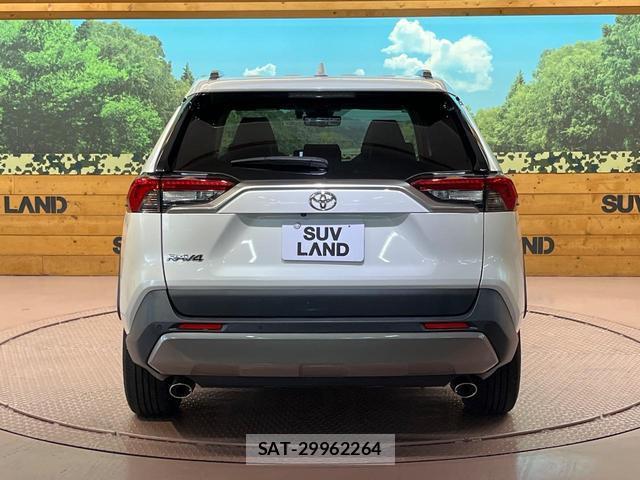 Toyota RAV4 2023-01 8867094-15
