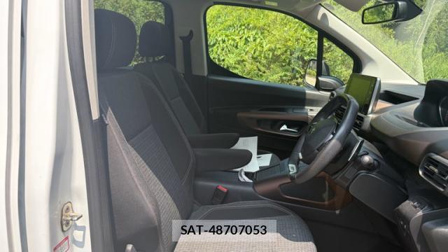 Peugeot Rifter 2023-06 8865980-10