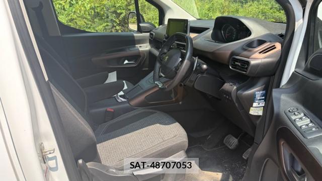 Peugeot Rifter 2023-06 8865980-9