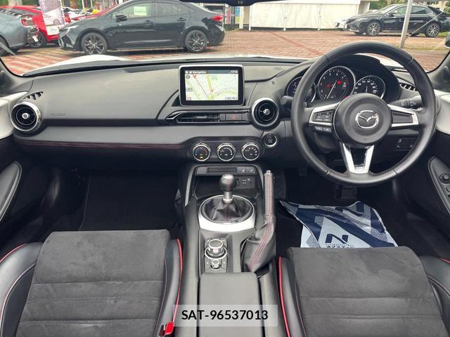 Mazda ROADSTER 2015-10 8865813-1