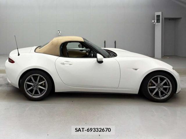 Mazda ROADSTER 2024-08 8866681-7