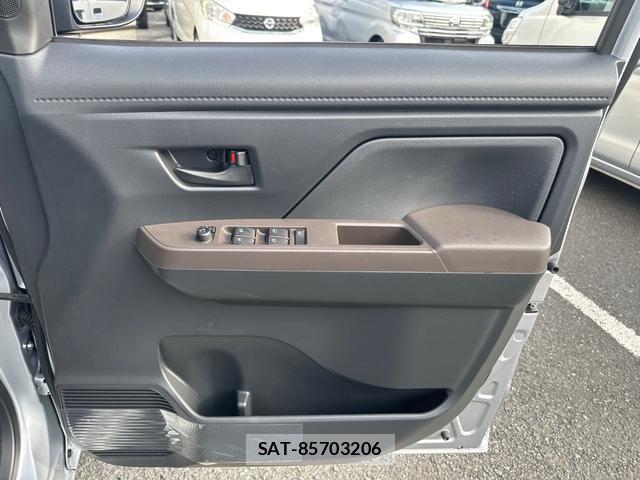 Toyota ROOMY 2025-12 8866142-15