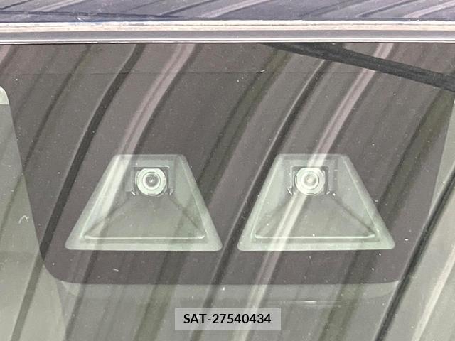 Toyota ROOMY 2022-02 8866231-3
