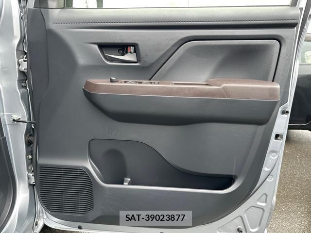 Toyota ROOMY 2019-06 8866706-13