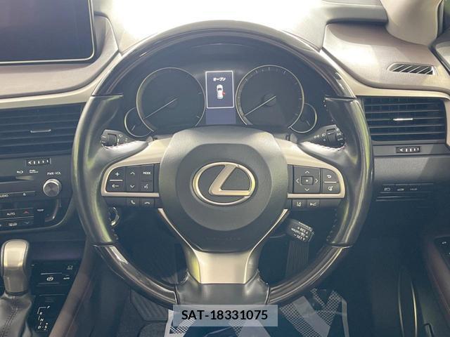 Lexus RX 2016-11 8866130-10