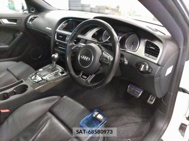 Audi S5 2013-08 8866609-2