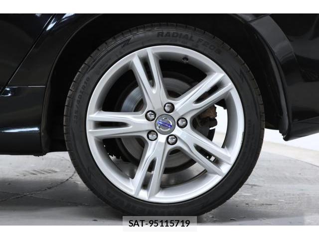 Volvo S60 2017-10 8865726-19