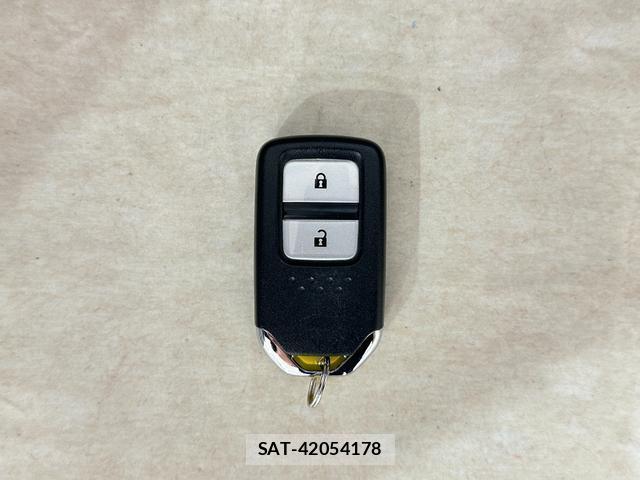 Honda S660 2017-04 8867557-10