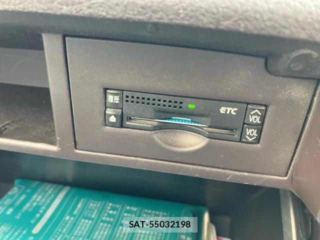 Toyota SAI 2010-10 8865916-16