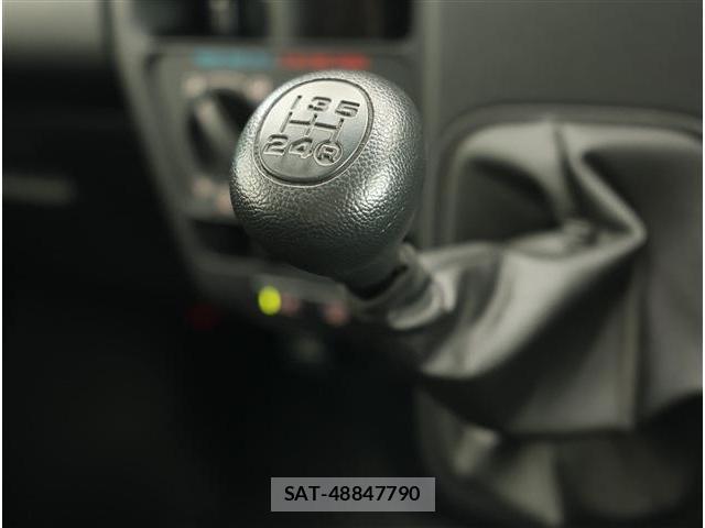 Subaru SAMBAR 2023-04 8865457-11